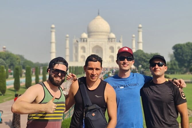 Taj Mahal visits with Licensed Guide with Entry Assistance - The good and less-good signals from the feedback