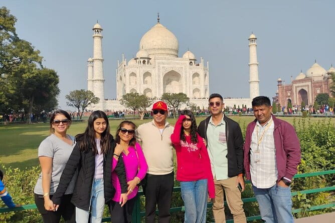 Taj Mahal visits with Licensed Guide with Entry Assistance - Starting at the Taj Mahal meeting point