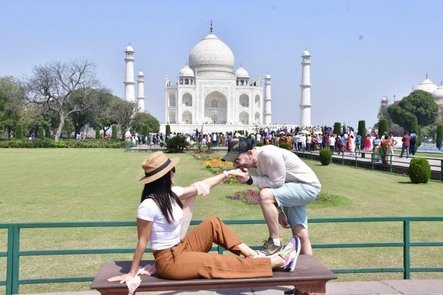 Taj Mahal with Professional Photoshoot - Why this Taj Mahal tour works well