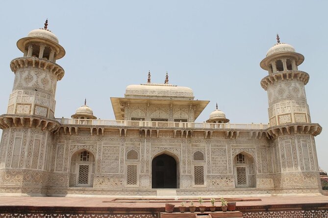 Tajmahal Full day Tour by tuk tuk - The best parts of the day at a glance