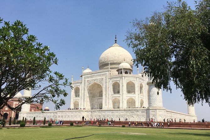 Tajmahal Skip -the- line- Sunrise Tour With Private Guide - Arriving at the Taj Mahal before the crowds