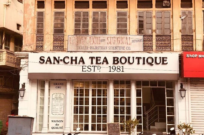 Tea Tasting Session at India's oldest tea boutique : Sancha Tea Boutique - Browsing more than 100 teas after the tasting