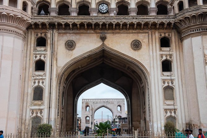 The City of Pearls Walking Tour - Two hours inside Chowmahalla Palace
