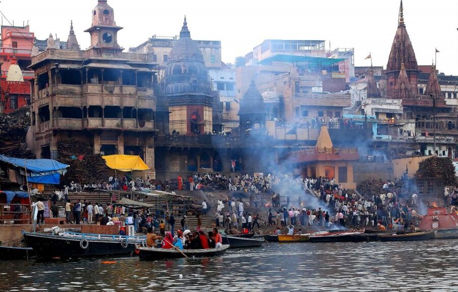 The Ultimate 1 Day in Varanasi - How to Spend 13 Hours - Sunrise on the Ganges sets the tone