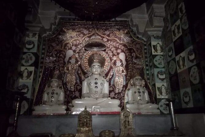 Tipu Palace + Koté Vishnu + Fort + KR Market + Jain Temple = Bengaluru Pété Walk - Why this Bengaluru old-town walk works