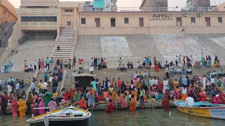 Tourist Guide English & Spanish Varanasi/Benares - The akhara and Varanasi’s physical traditions