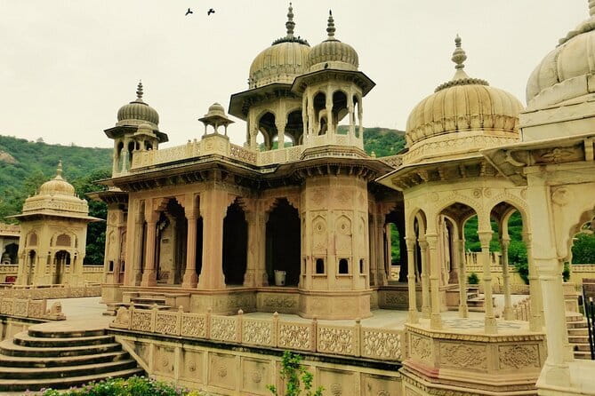 Travel Through the Streets of Jaipur by Tuktuk with a Local - Key points at a glance