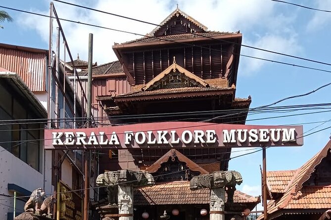 Tuk Tuk tour in Cochin with Port pick-up - Jew Town and the spice market by tuk tuk