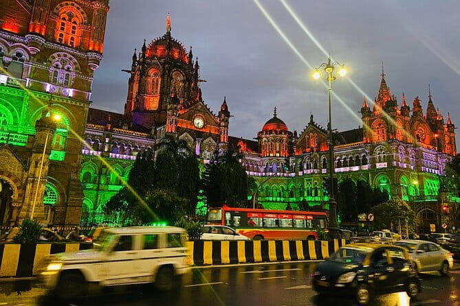 Twilight in Mumbai: Discover the City by Night with Food Options - Why Mumbai works so well after dark