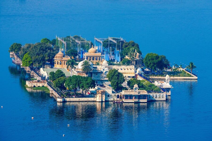 Udaipur: Guided Ghat Tour and Boat Ride - Gangaur Ghat and Rajasthan’s festival traditions