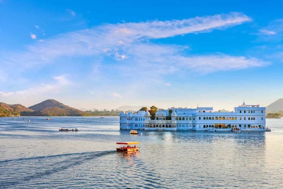 Udaipur: Guided Ghat Tour and Boat Ride - How good are the guides?