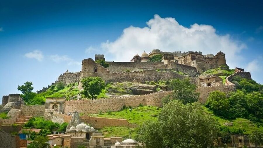 Udaipur: Transfer to Jodhpur via Ranakpur & Kumbhalgarh Fort - Kumbhalgarh Fort and Its Far-Reaching Views