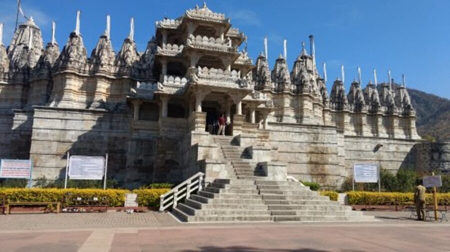 Udaipur: Transfer to Jodhpur via Ranakpur & Kumbhalgarh Fort - Ranakpur Jain Temple and Its Intricate Design