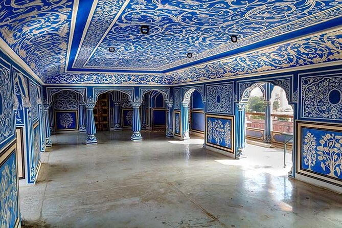 Ultimate Jaipur Tuk Tuk Tour with Pickup - Jal Mahal: a short stop beside Man Sagar Lake