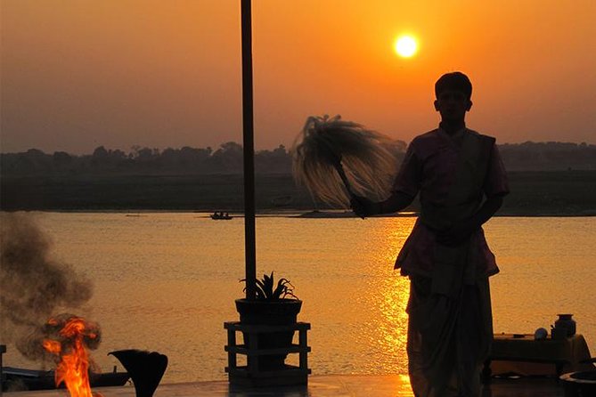Varanasi Morning Boat Tour [RowBoat] - Why a sunrise boat ride is the right introduction to Varanasi