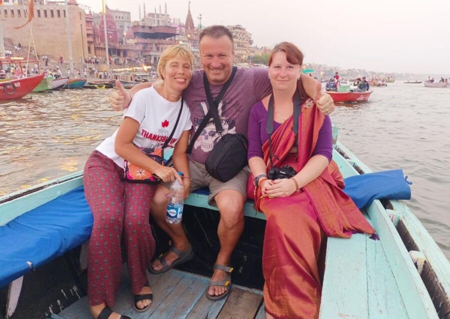 Varanasi: Mysticism Tour with Boat Ride & Ganga Aarti - What this Varanasi evening tour is really offering