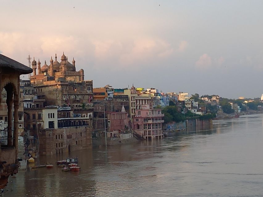 Varanasi: Sunrise Boat Tour with Arti Ceremony - Why a Varanasi sunrise boat ride matters