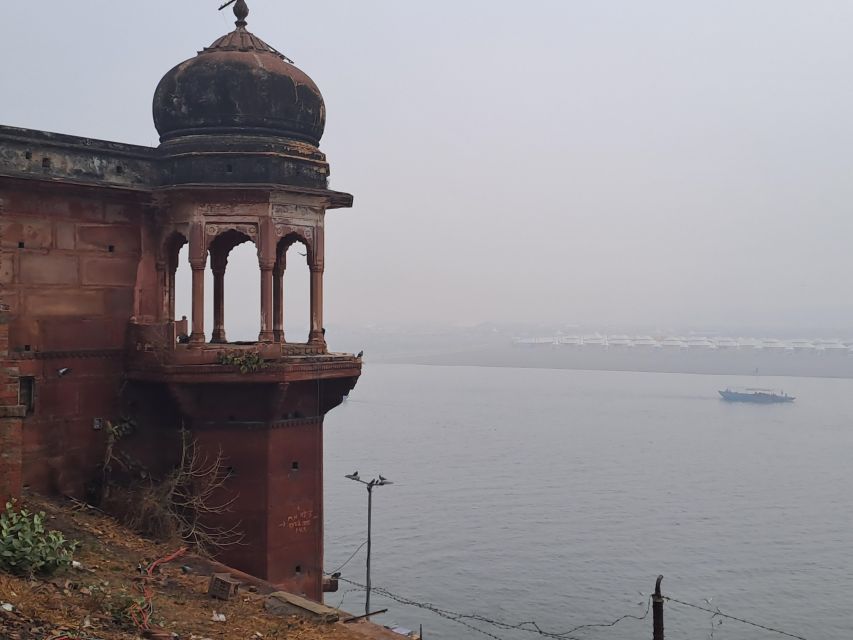 Varanasi: Sunrise Boat Tour with Arti Ceremony - Understanding Manikarnika Ghat
