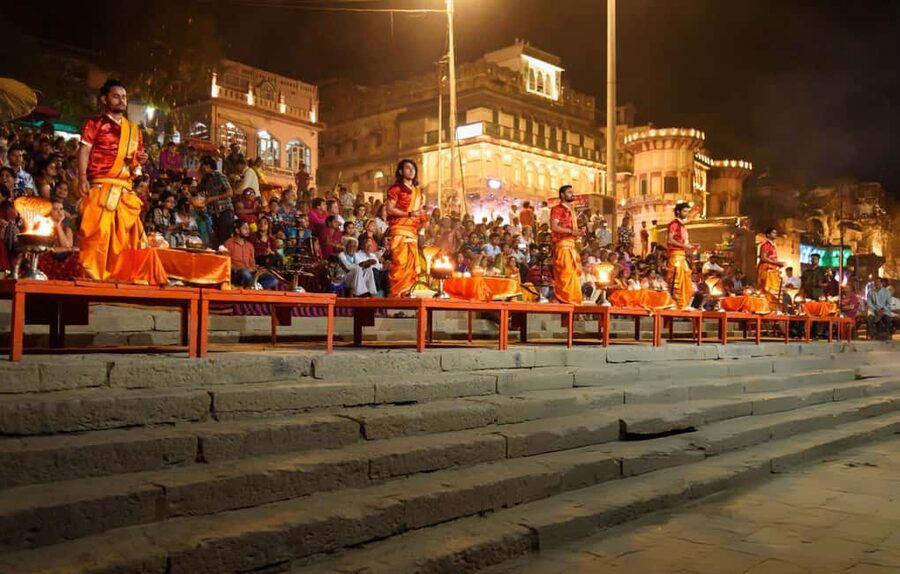 Varanasi Sunset Tour with Ganga Aarti & Free Boat Ride - The guides and the feel of a small group