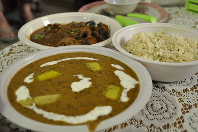 Veg and Non veg : Private Cooking Class in Delhi home (7 meal) - Masala Chai or Lassi to Start