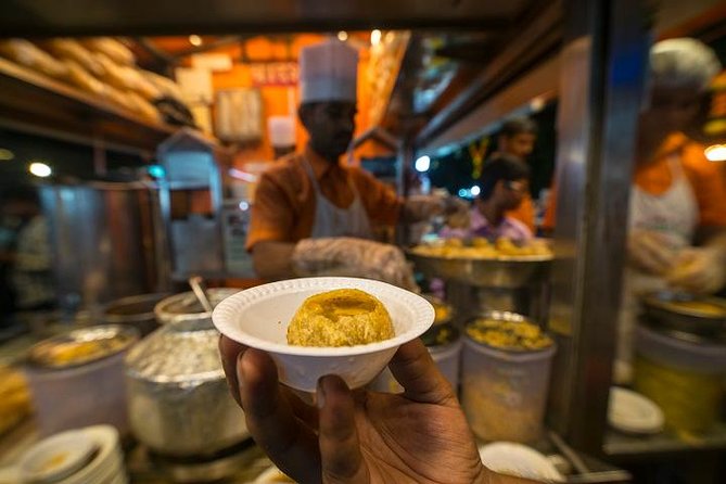 Winner Mumbai Street Food Tour in the World Top 20 by Guardian - Kyani & Co. and the taste of old Mumbai