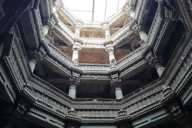 World heritage Ahmedabad city tour in private car with guide and lunch - Adalaj Stepwell and a tragic royal story