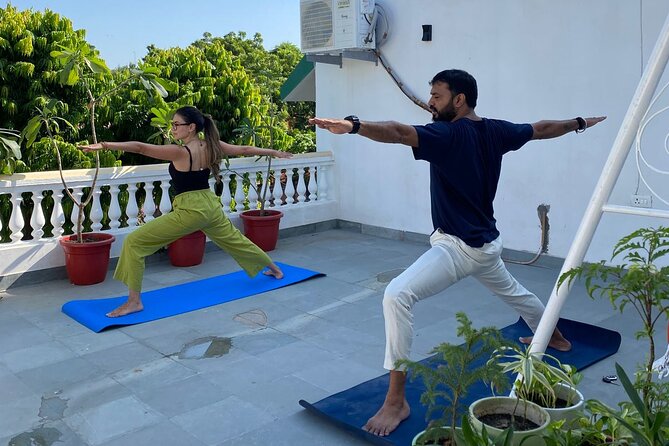 Yoga in Jaipur with Amit (Yogi on Travel) - A quiet hour in a lively city